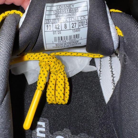 Run Disney Brooks Ghost Max 2 Mickey Mouse Women’s Size 10 Medium - Picture 9 of 9